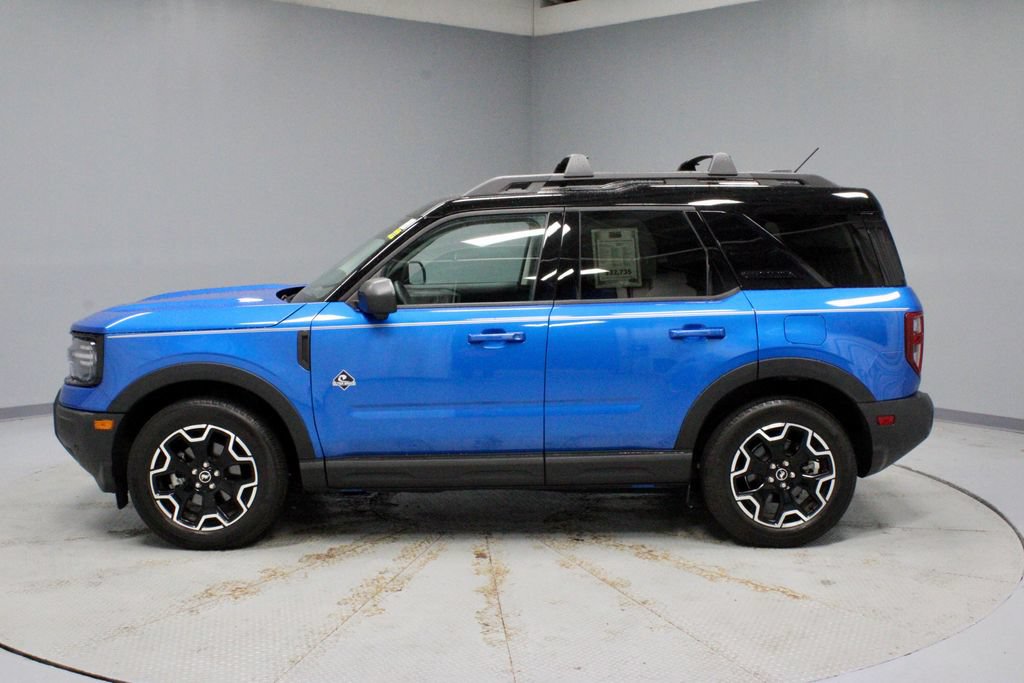 Certified 2025 Ford Bronco Sport Outer Banks w/ Outer Banks Tech Package+ AWD/4WD image 9