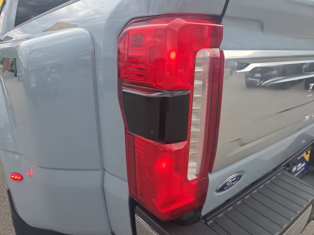 Certified 2025 Ford F450 King Ranch w/ Chrome Package AWD/4WD image 6