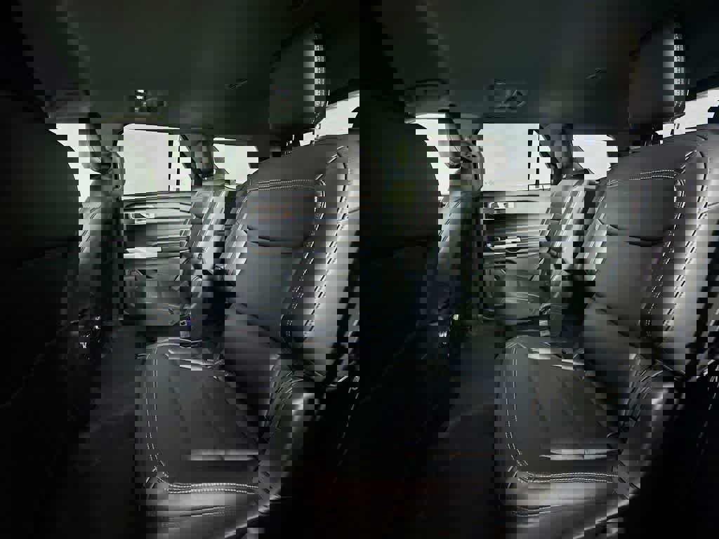 Certified 2022 Ford Explorer XLT w/ Equipment Group 202A image 17