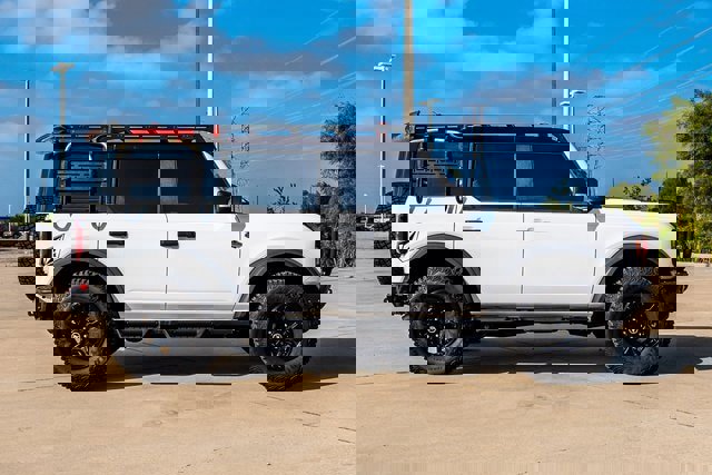 Certified 2024 Ford Bronco Wildtrak image 4