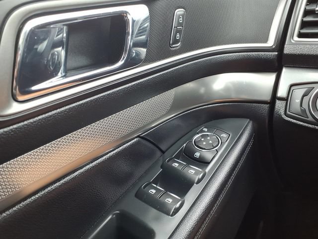Certified 2018 Ford Explorer XLT AWD/4WD image 25