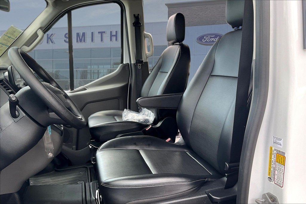 Certified 2025 Ford Transit 350 XL RWD image 21