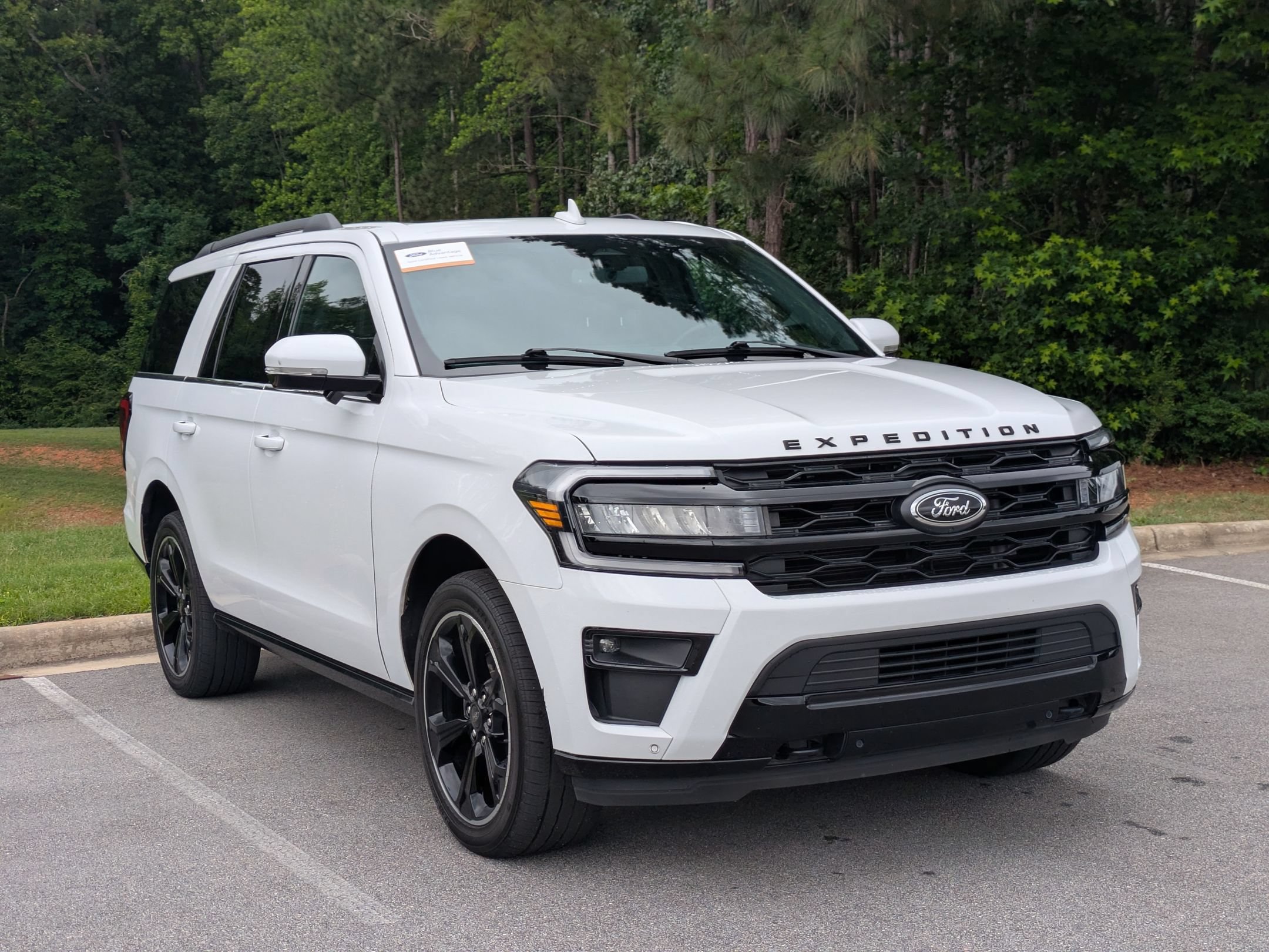 Certified 2023 Ford Expedition Limited AWD/4WD image 2