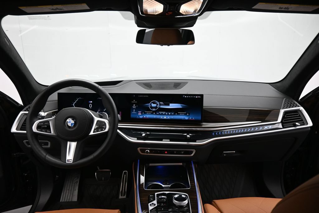 Used 2026 BMW X7 xDrive40i w/ Executive Package AWD/4WD image 21