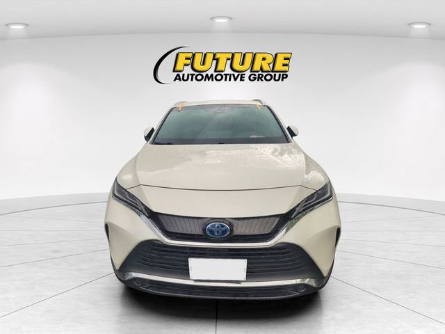 Used 2022 Toyota Venza XLE image 4