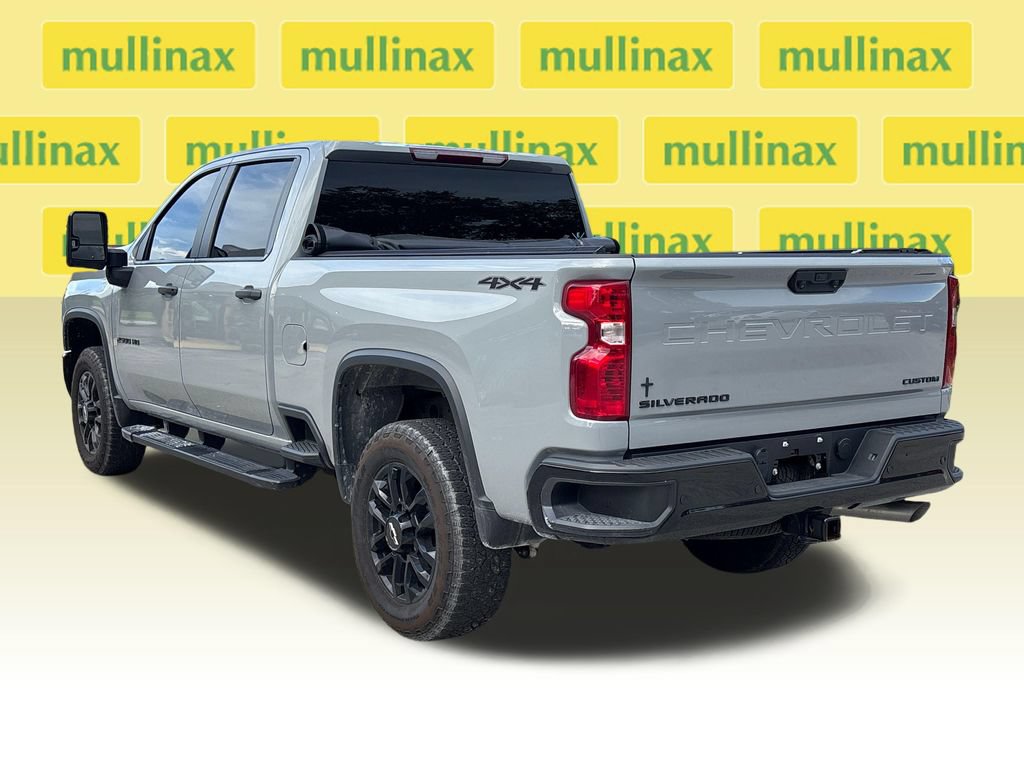 Used 2025 Chevrolet Silverado 2500 Custom w/ Custom Value Package AWD/4WD image 8