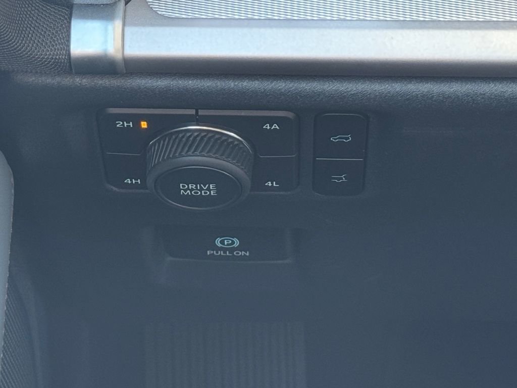 Certified 2025 Ford Expedition Active image 23