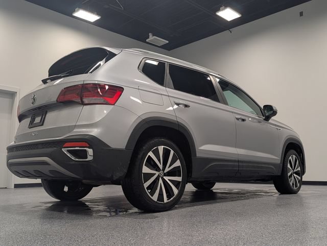 Used 2024 Volkswagen Taos SE FWD image 10