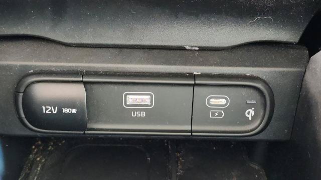Used 2024 Kia Telluride SX Prestige w/ Towing Package AWD/4WD image 17