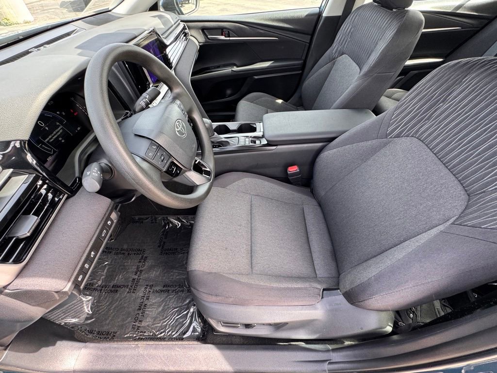 Used 2025 Toyota Camry LE w/ Convenience Package FWD image 17