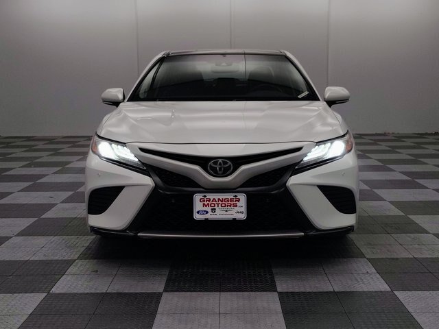 Used 2018 Toyota Camry XSE FWD image 4