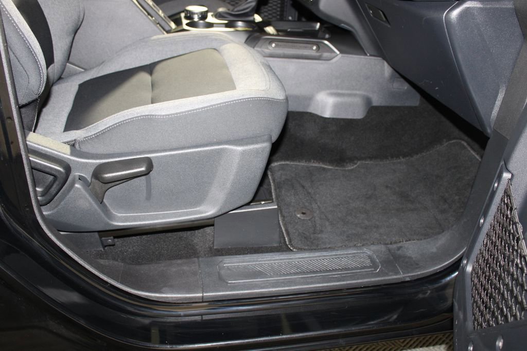 Certified 2025 Ford Bronco Big Bend image 11