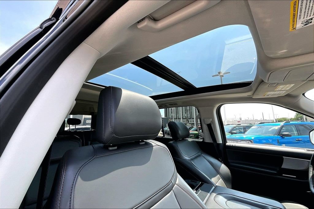 Certified 2025 Ford Expedition Active RWD image 21