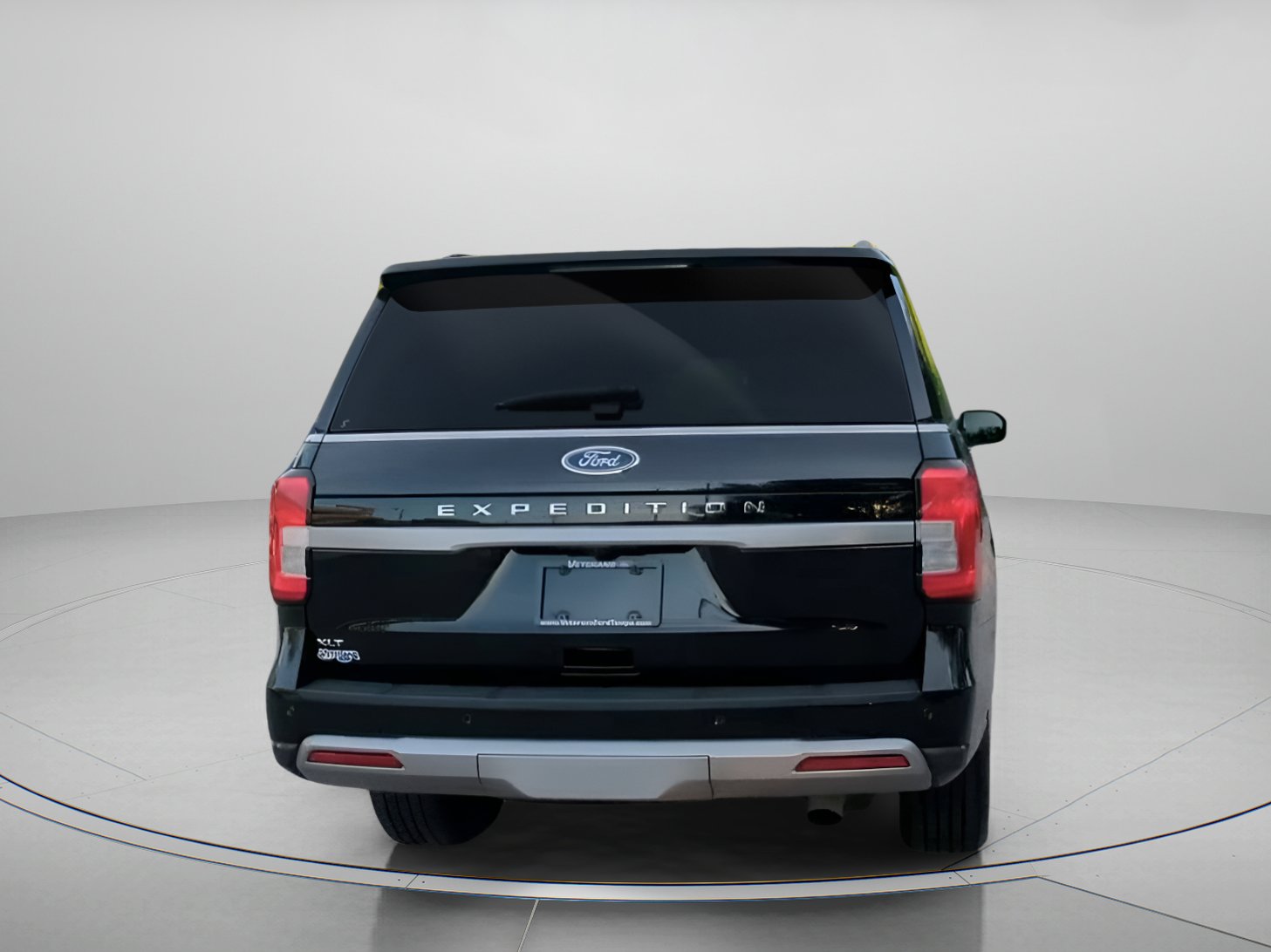 Certified 2024 Ford Expedition XLT RWD image 24