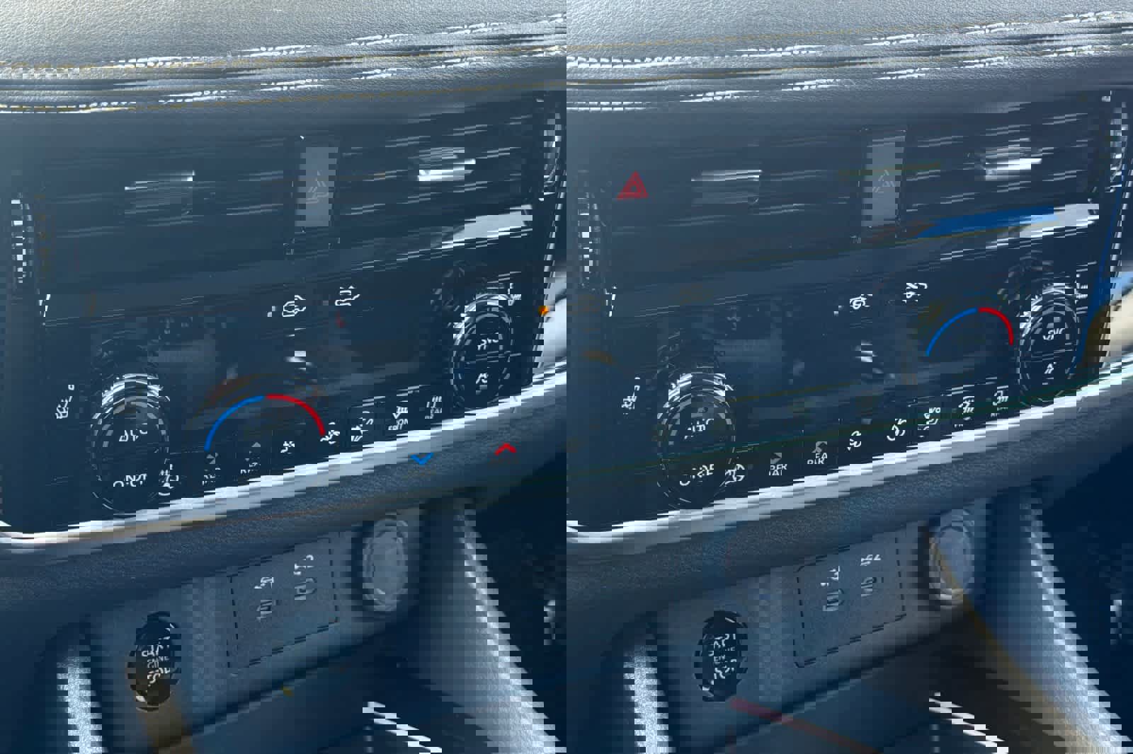 Used 2024 Nissan Rogue SL w/ SL Premium Package image 21