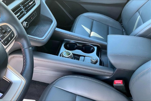 Certified 2026 Ford Explorer Active w/ Active Comfort Package AWD/4WD image 18
