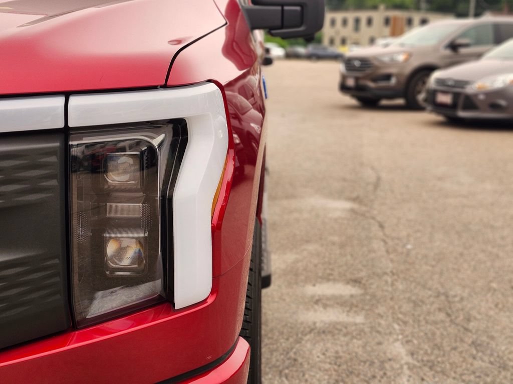 Certified 2025 Ford F150 Lightning XLT AWD/4WD image 10