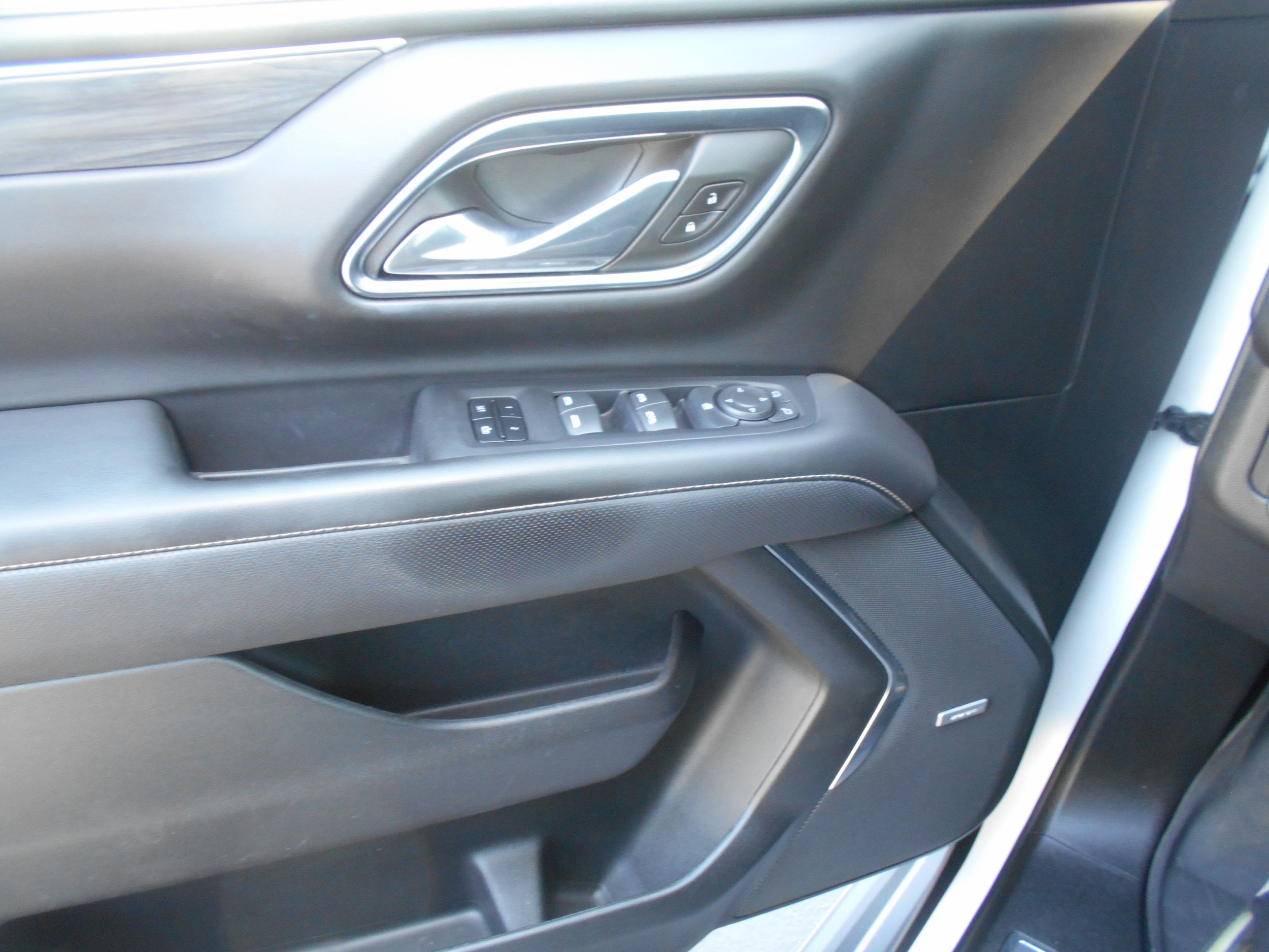 Used 2023 GMC Yukon XL SLT AWD/4WD image 18