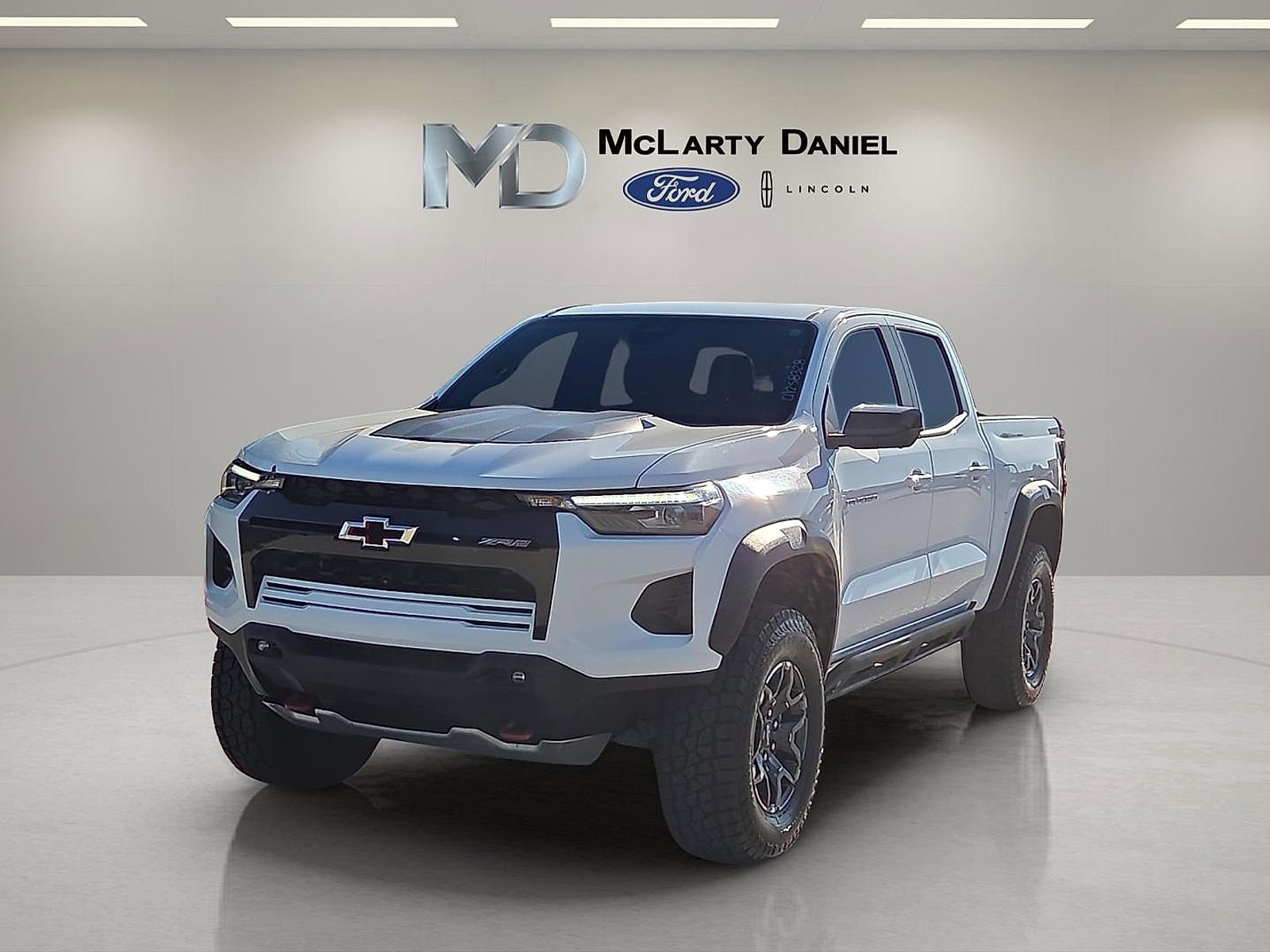 Used 2024 Chevrolet Colorado ZR2 w/ Technology Package AWD/4WD video 2