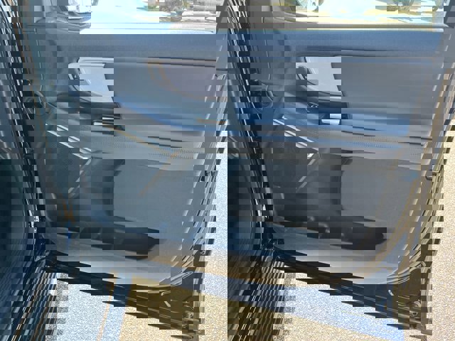 Certified 2025 Ford Expedition Active image 29