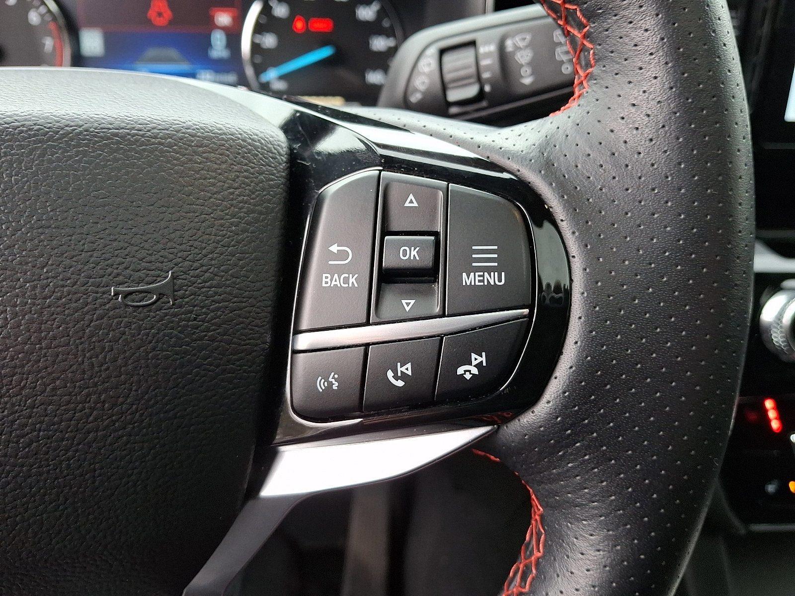 Certified 2023 Ford Explorer ST-Line w/ Class IV Trailer Tow Package image 24