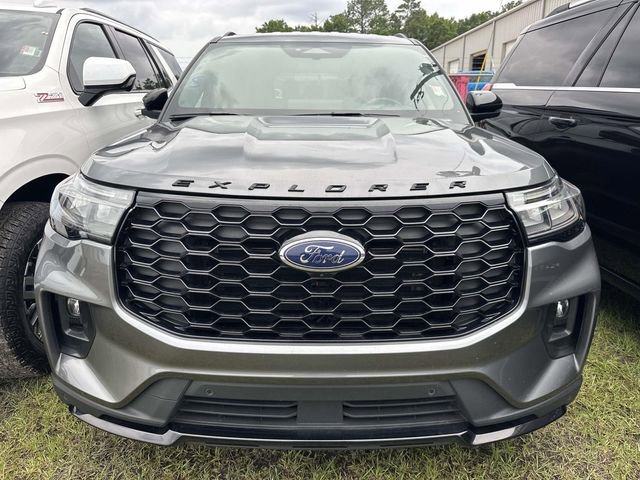 Certified 2025 Ford Explorer ST-Line w/ ST-Line Street Pack AWD/4WD image 12