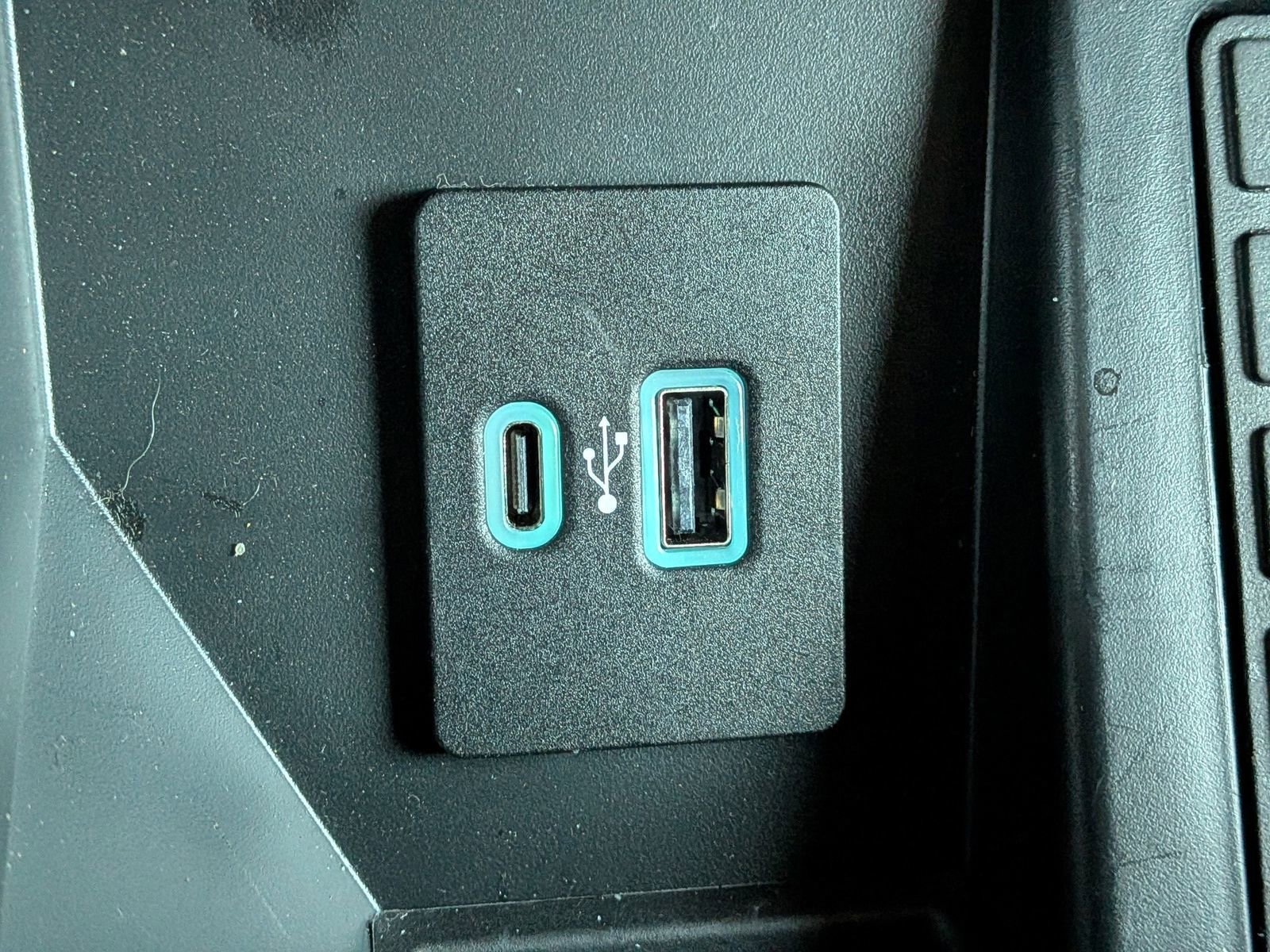 Certified 2023 Ford F150 Platinum w/ Equipment Group 701A High image 26