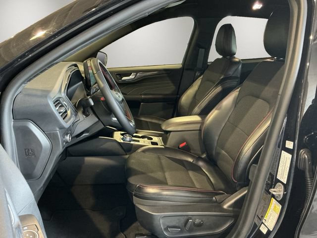 Certified 2025 Ford Escape ST-Line w/ Equipment Group 301A FWD image 9