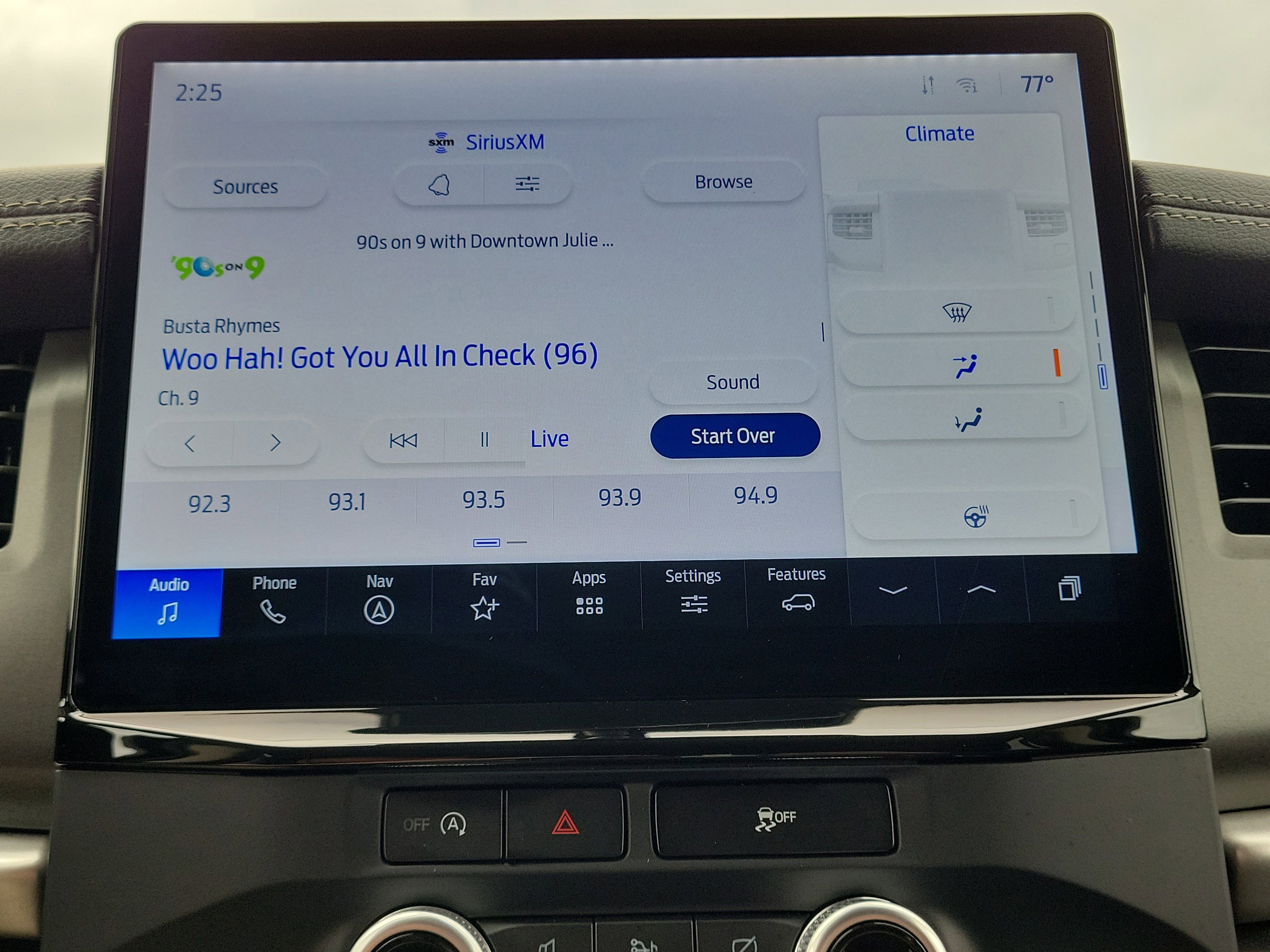 Certified 2024 Ford Expedition XLT image 21