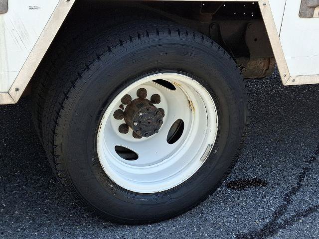 Certified 2022 Ford E-350 and Econoline 350 Super Duty RWD image 25