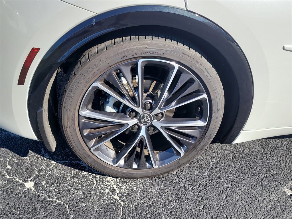 Used 2026 Toyota Prius XLE image 5