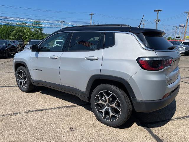 Used 2025 Jeep Compass Limited AWD/4WD image 4