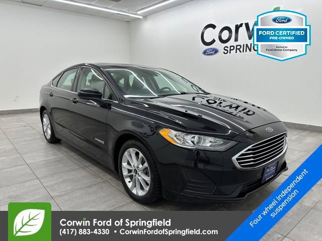 Certified 2019 Ford Fusion SE image 1