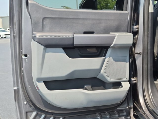 Certified 2025 Ford F350 XLT w/ 360-Degree Camera Package AWD/4WD image 27