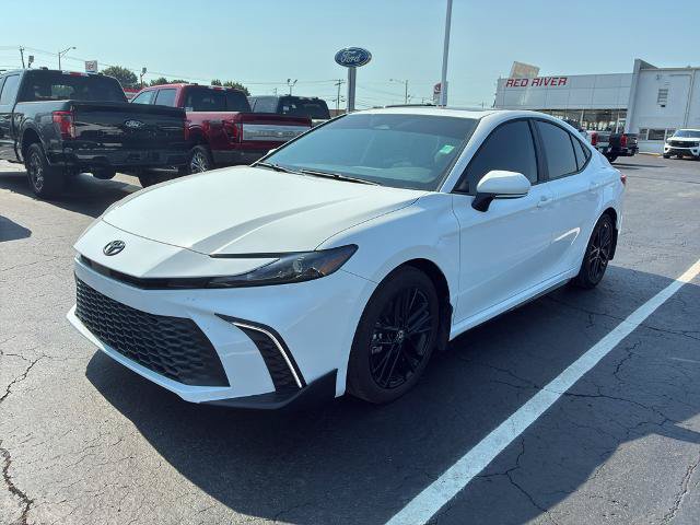 Used 2026 Toyota Camry SE w/ Convenience Package
