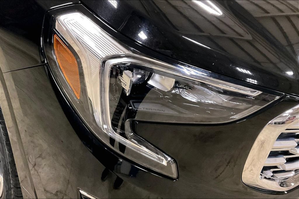 Used 2020 GMC Terrain Denali w/ GMC Pro Grade Package AWD/4WD image 27