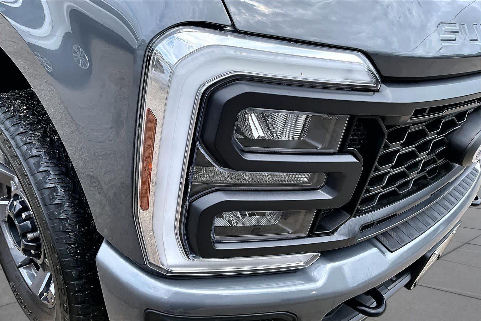 Certified 2024 Ford F250 Lariat w/ Lariat Ultimate Package AWD/4WD image 27