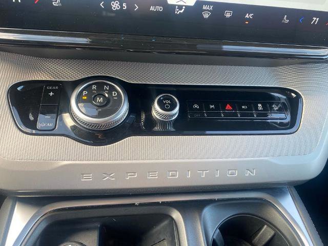 Certified 2025 Ford Expedition Active AWD/4WD image 22
