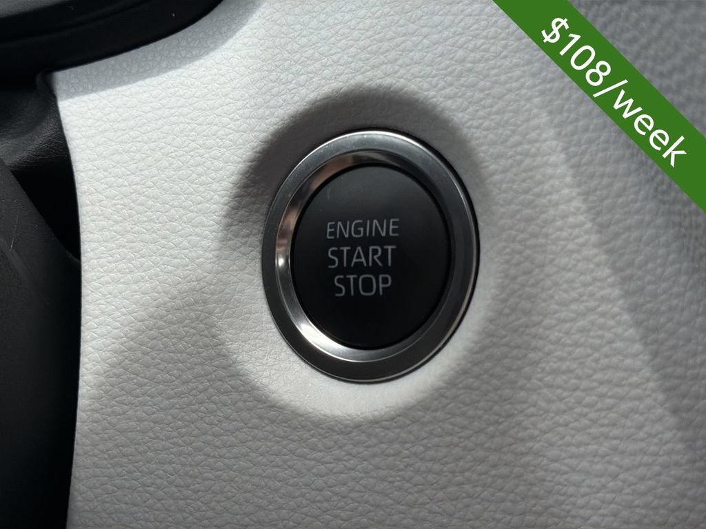 Used 2025 Toyota Corolla SE FWD image 19