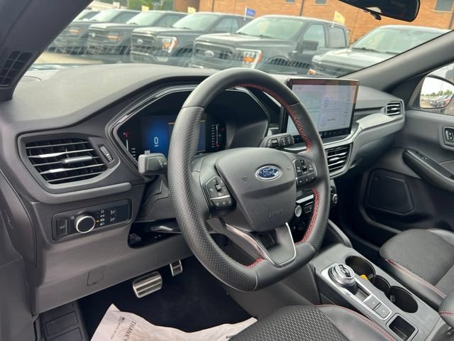 Certified 2024 Ford Escape ST-Line w/ Tech Pack #1 AWD/4WD image 7