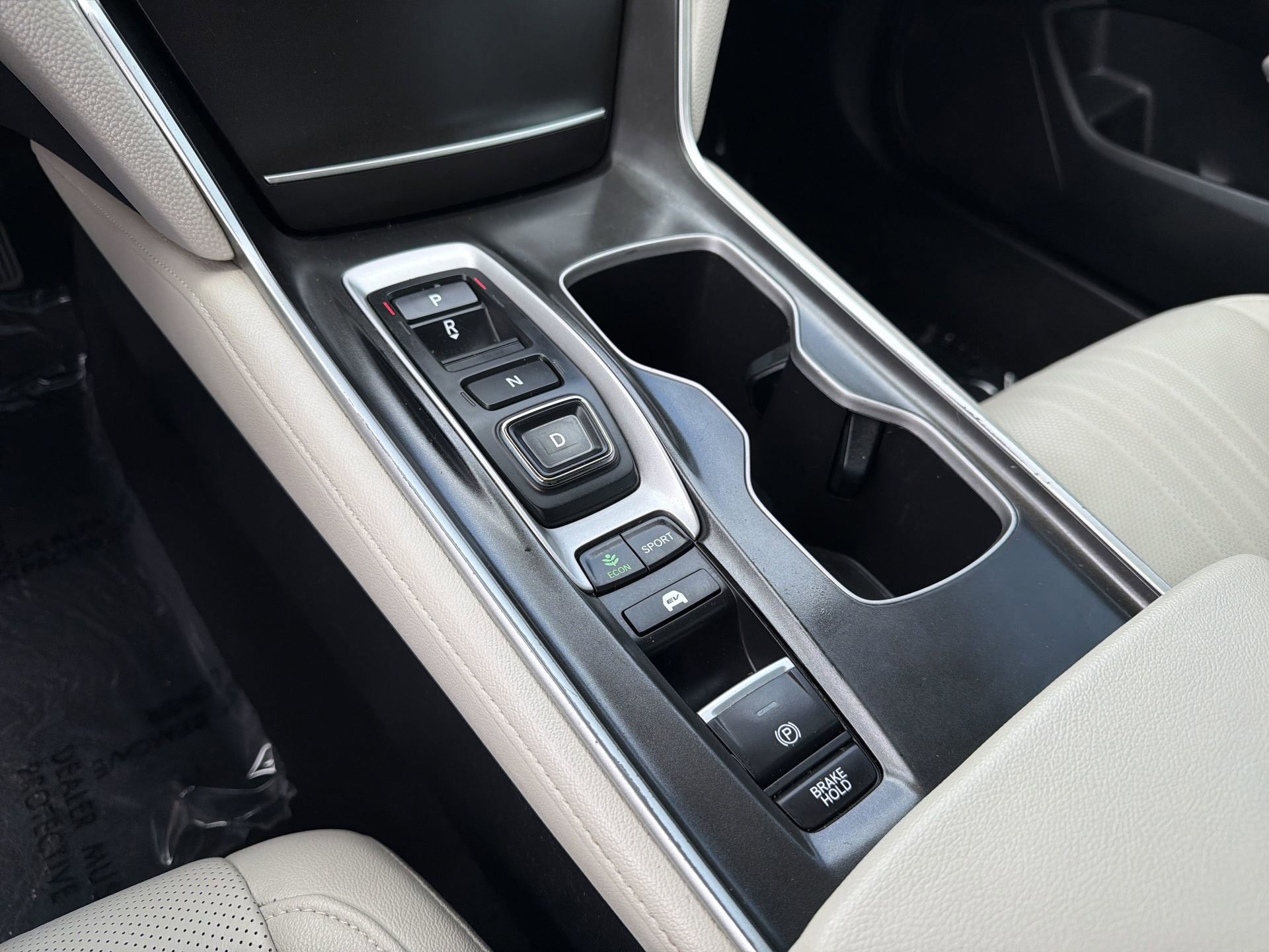 Used 2020 Honda Accord Touring image 11