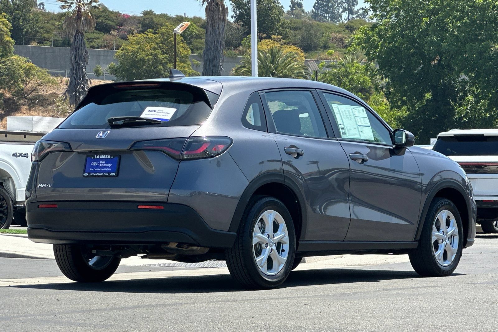 Used 2025 Honda HR-V LX image 3