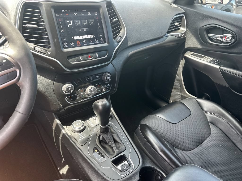 Used 2021 Jeep Cherokee Latitude Lux w/ Comfort/Convenience Group AWD/4WD image 31