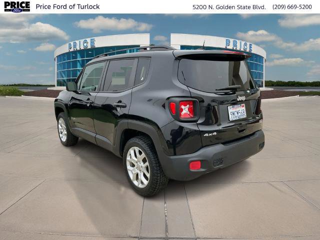 Used 2018 Jeep Renegade Latitude w/ Cold Weather Group image 3