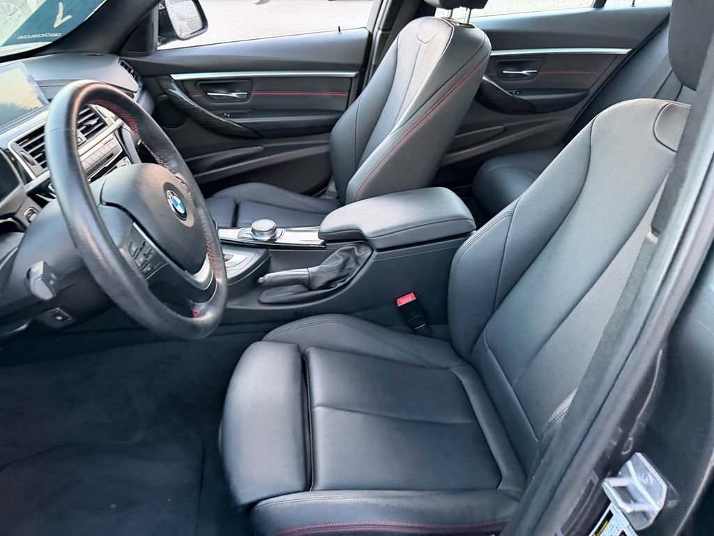 Used 2018 BMW 330i xDrive Sedan AWD/4WD image 10