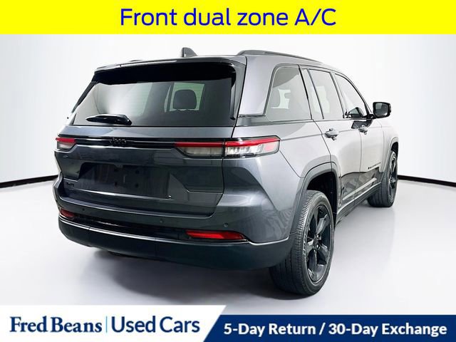 Used 2023 Jeep Grand Cherokee Altitude image 5