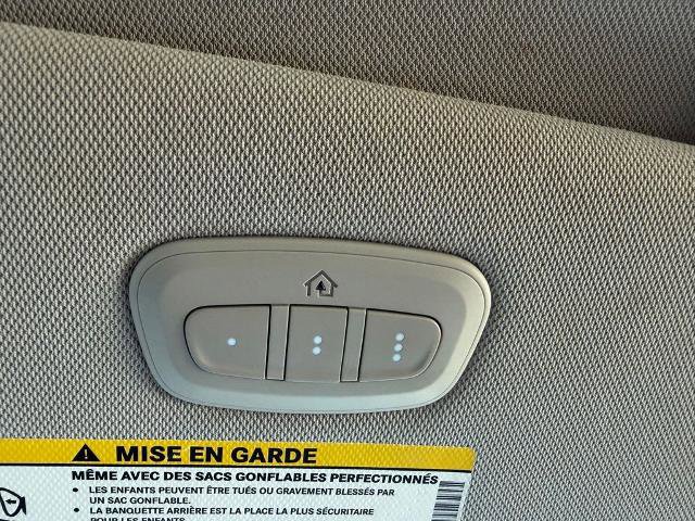 Used 2023 Chrysler Pacifica Limited AWD/4WD image 28