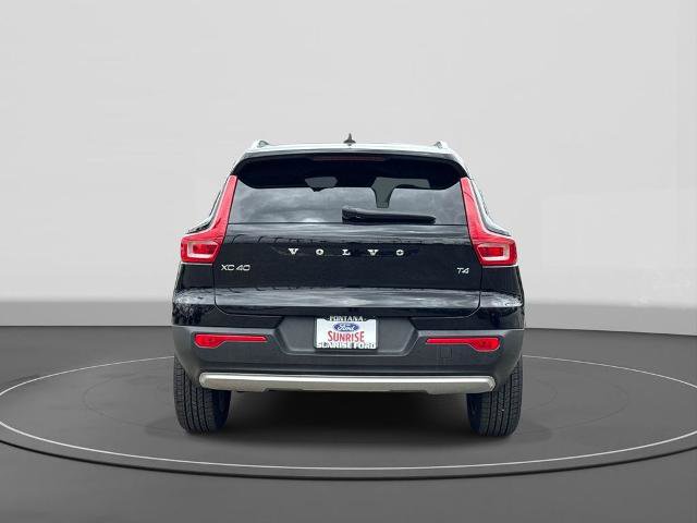Used 2021 Volvo XC40 T4 Inscription FWD image 6