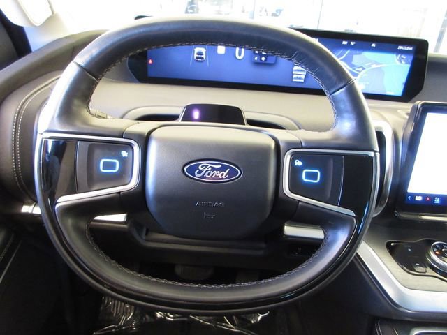 Certified 2025 Ford Expedition Max Platinum image 15