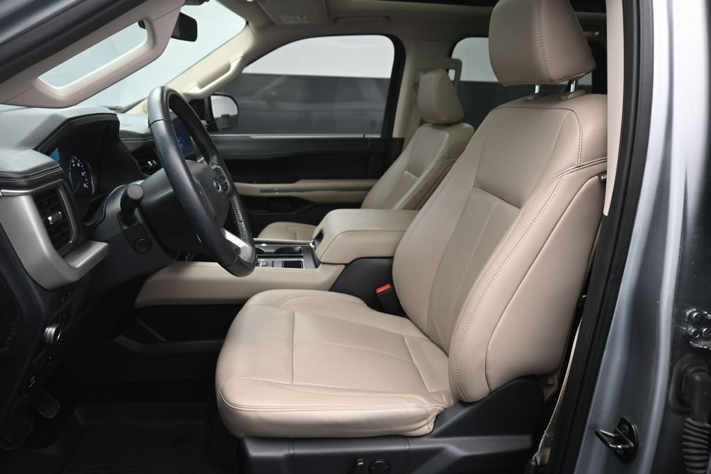 Certified 2022 Ford Expedition XLT RWD image 18